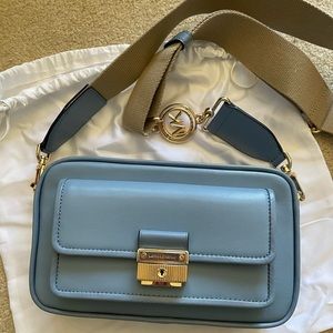 MICHAEL KORS Medium Leather Camera Bag